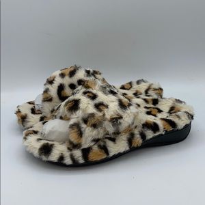 Vionic Indulge Relax Plush Slipper Leopard